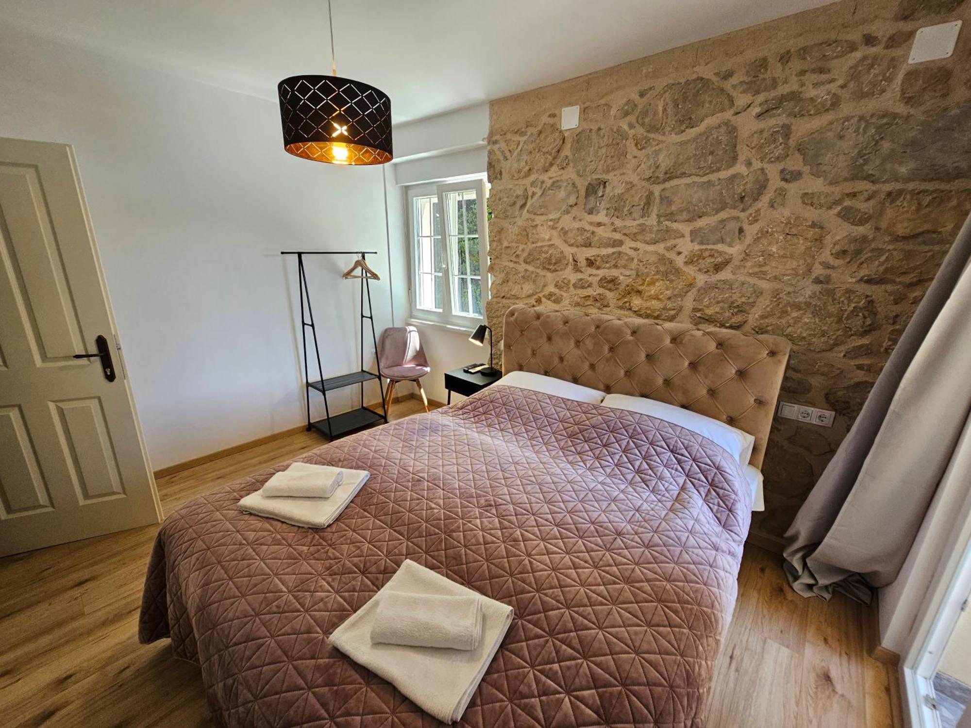Villa Gaj 오미살즈 외부 사진