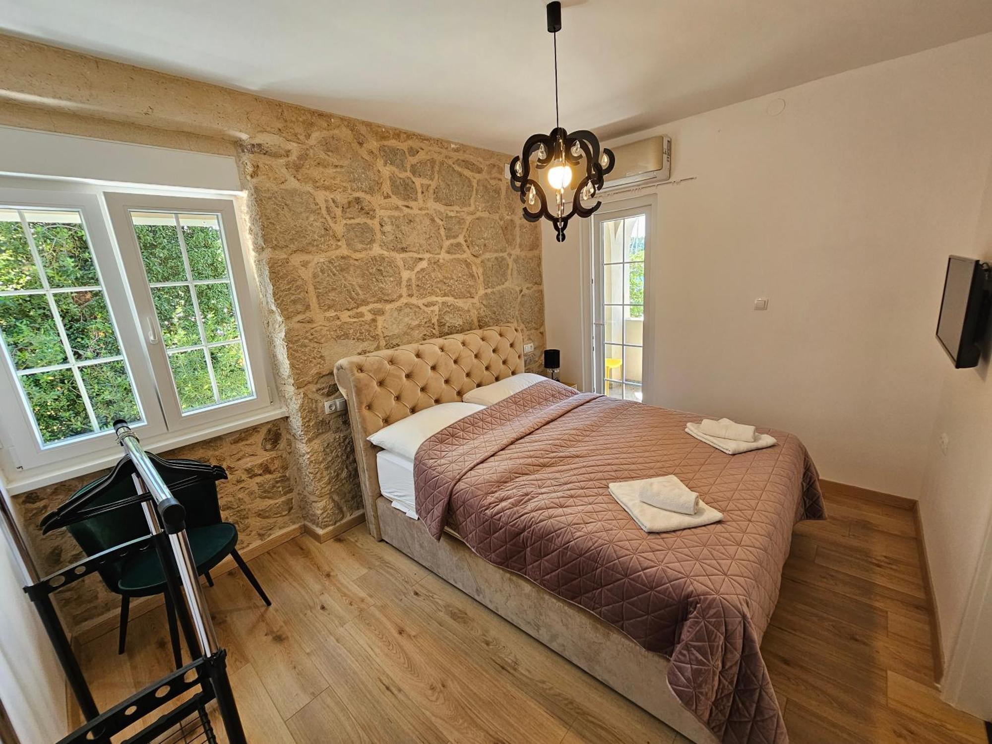 Villa Gaj 오미살즈 외부 사진