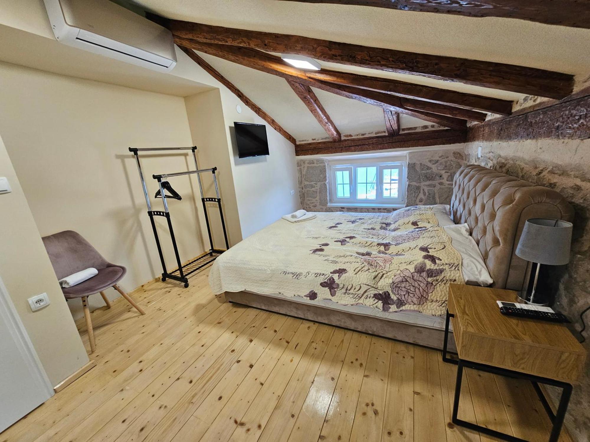 Villa Gaj 오미살즈 외부 사진
